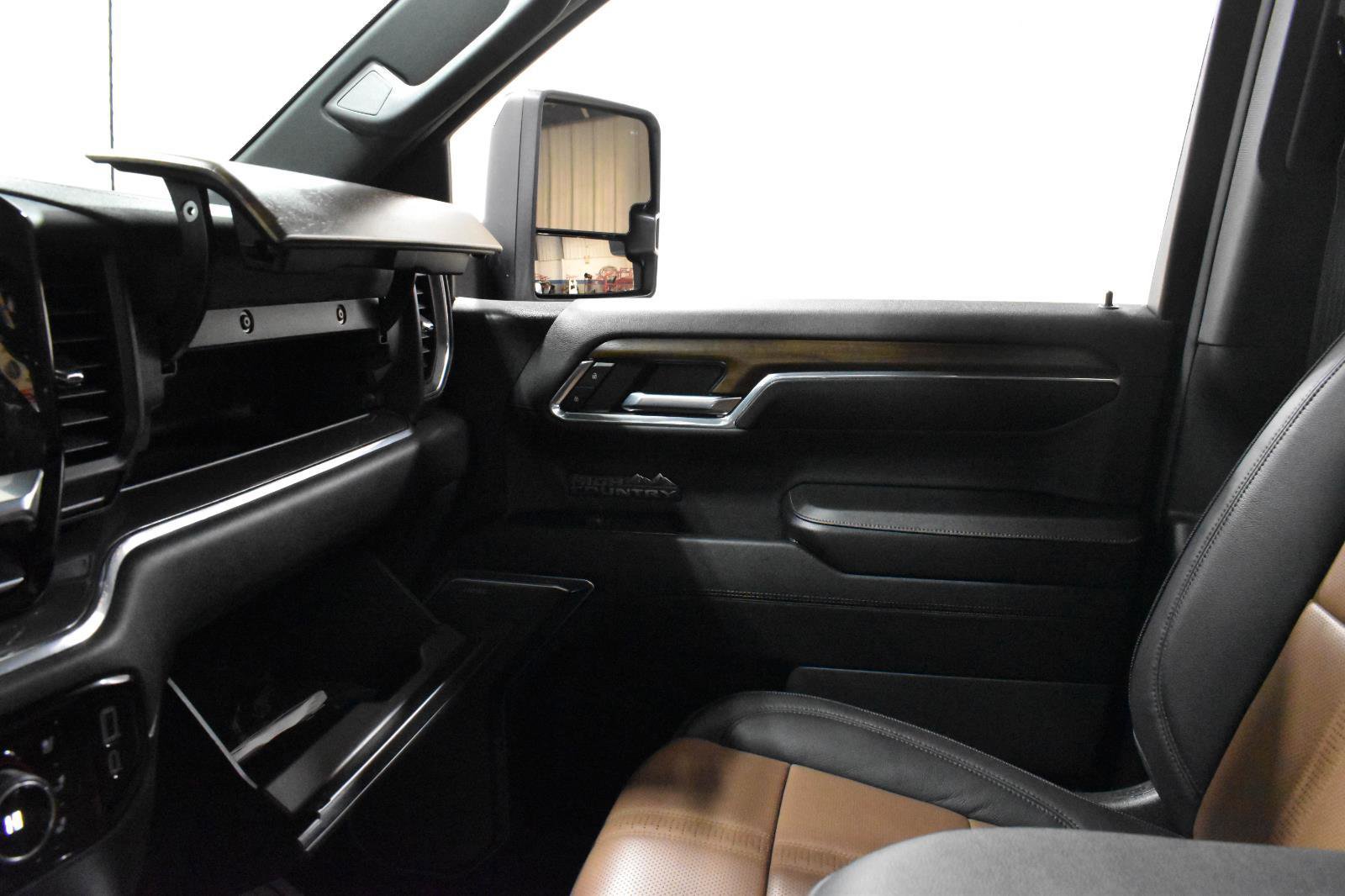 Used 2023 Chevrolet Silverado 1500 High Country w/ Max Trailering Package image 22