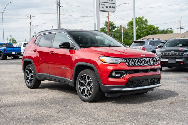 Used 2025 Jeep Compass Limited AWD/4WD image 7