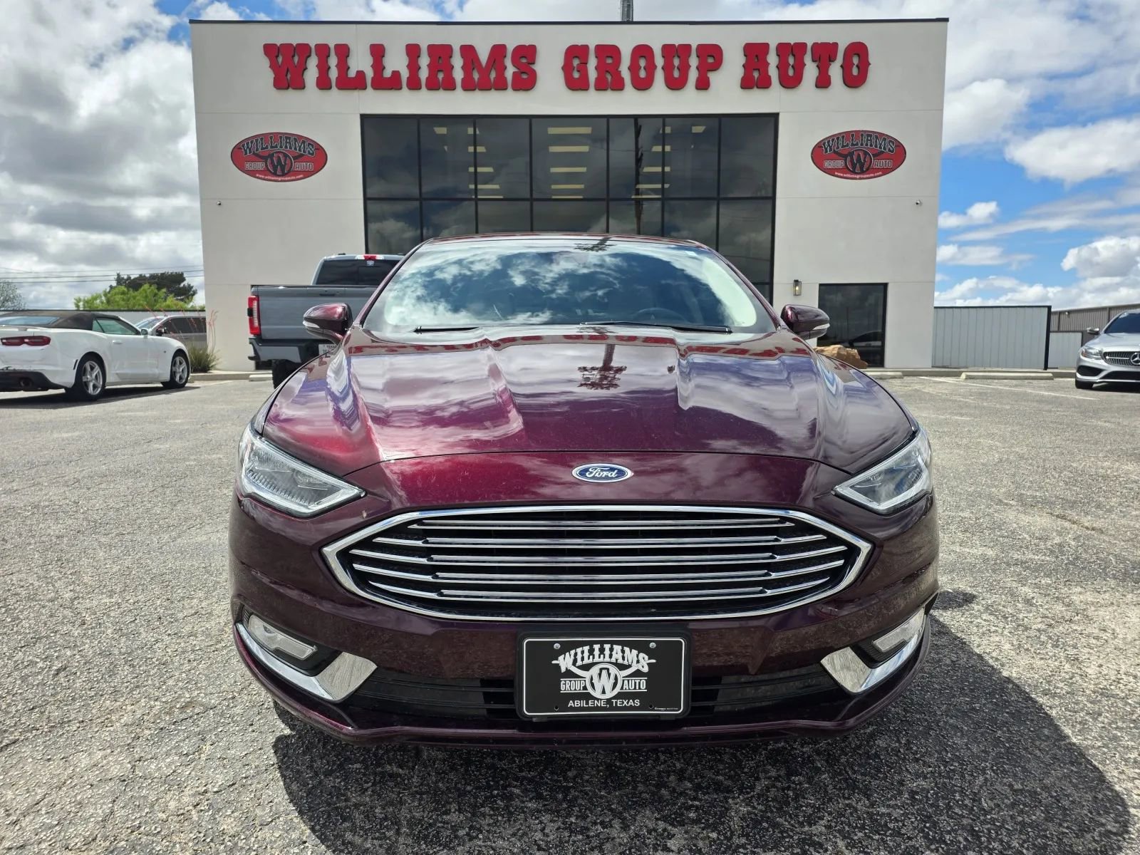 Used 2018 Ford Fusion Titanium FWD image 2