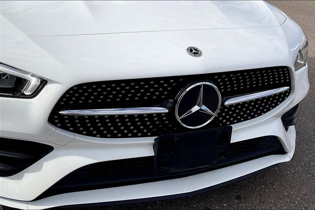 Used 2022 Mercedes-Benz CLA 250 image 27