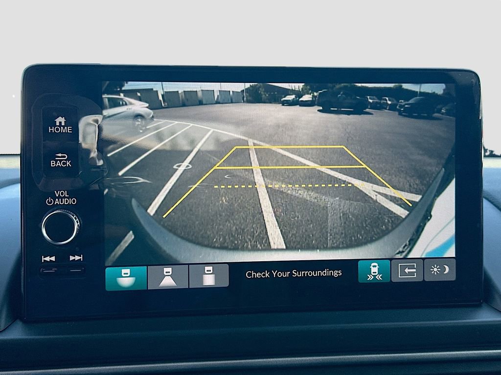 Certified 2025 Honda Pilot Touring image 13