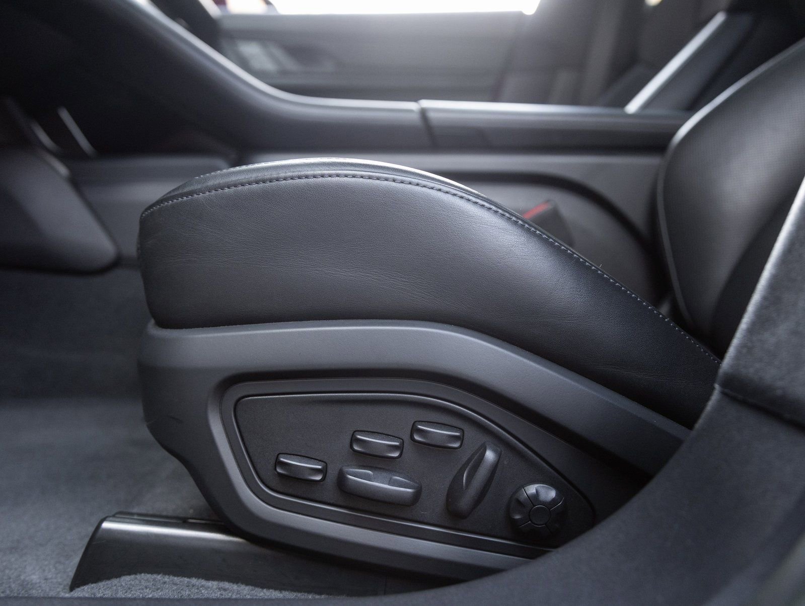 Certified 2022 Porsche Taycan GTS image 23