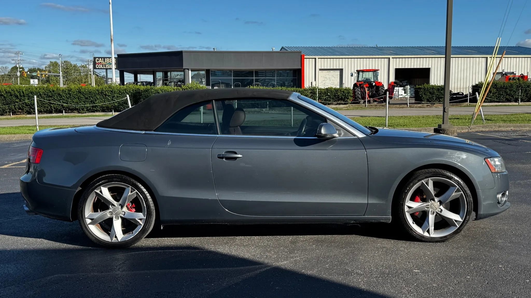 Used 2010 Audi A5 2.0T Premium Plus w/ Premium Plus Pkg image 4