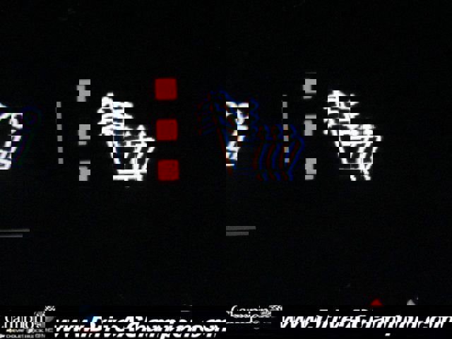 Certified 2025 GMC Yukon Denali image 8