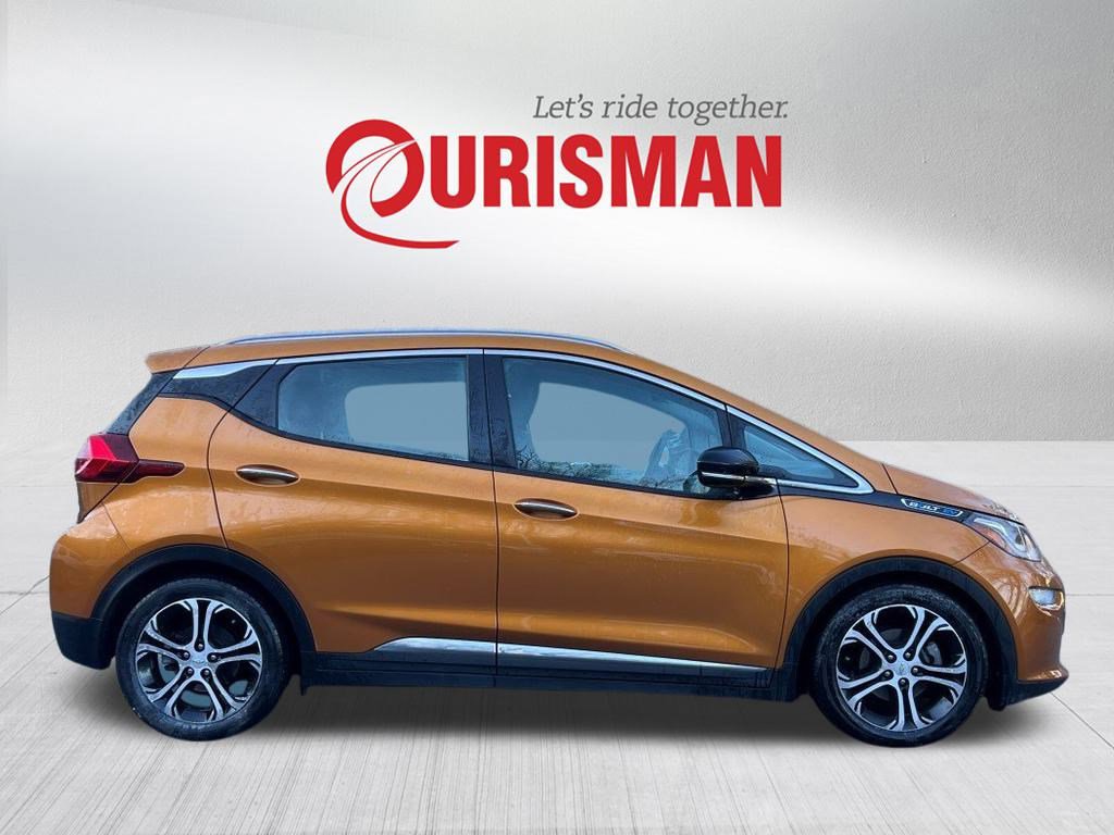 Used 2017 Chevrolet Bolt Premier w/ Driver Confidence II Package image 4