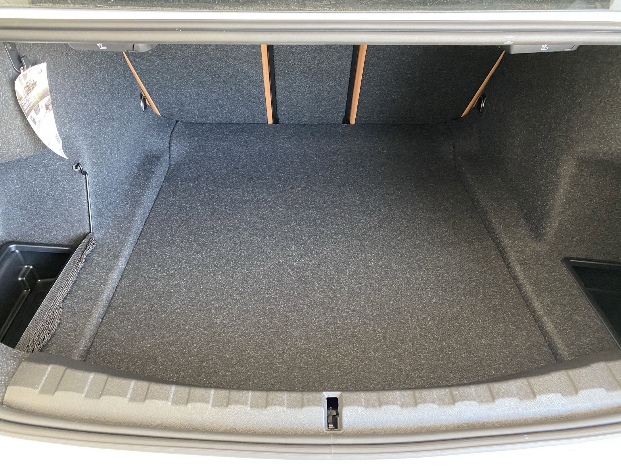 Used 2025 BMW 330i xDrive Sedan w/ Convenience Package image 31