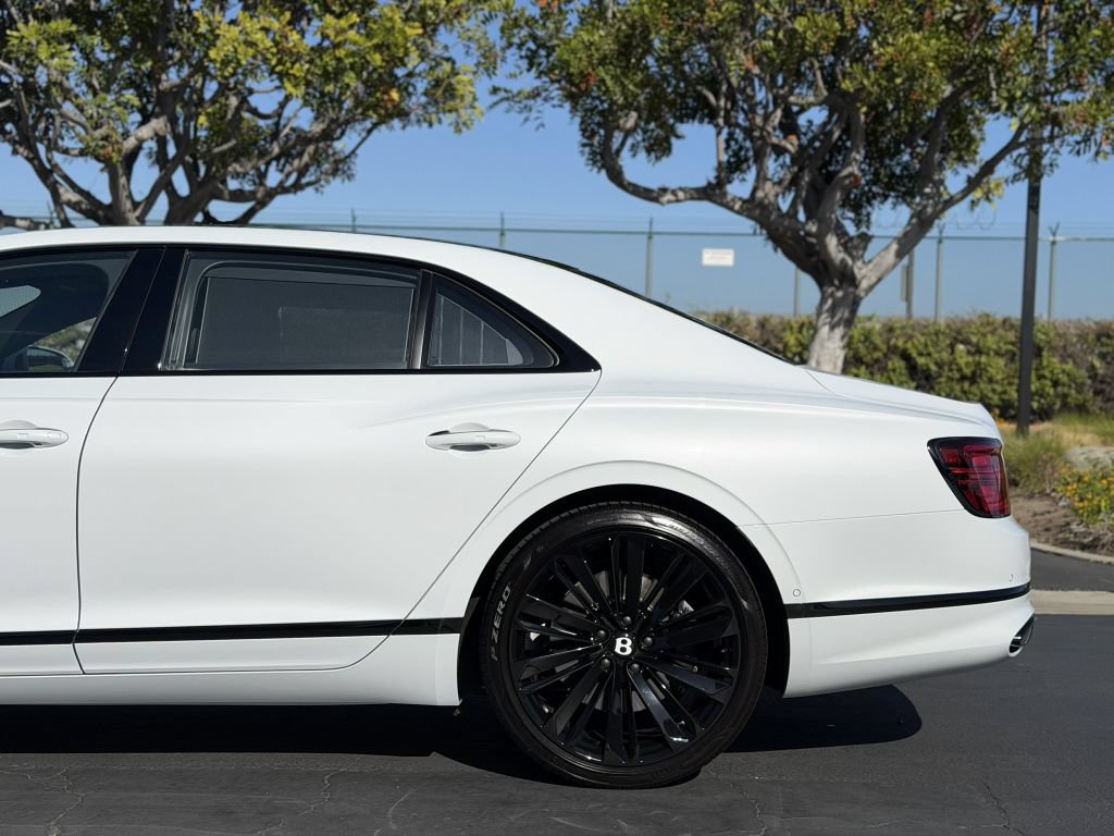 Used 2023 Bentley Flying Spur W12 AWD/4WD image 7