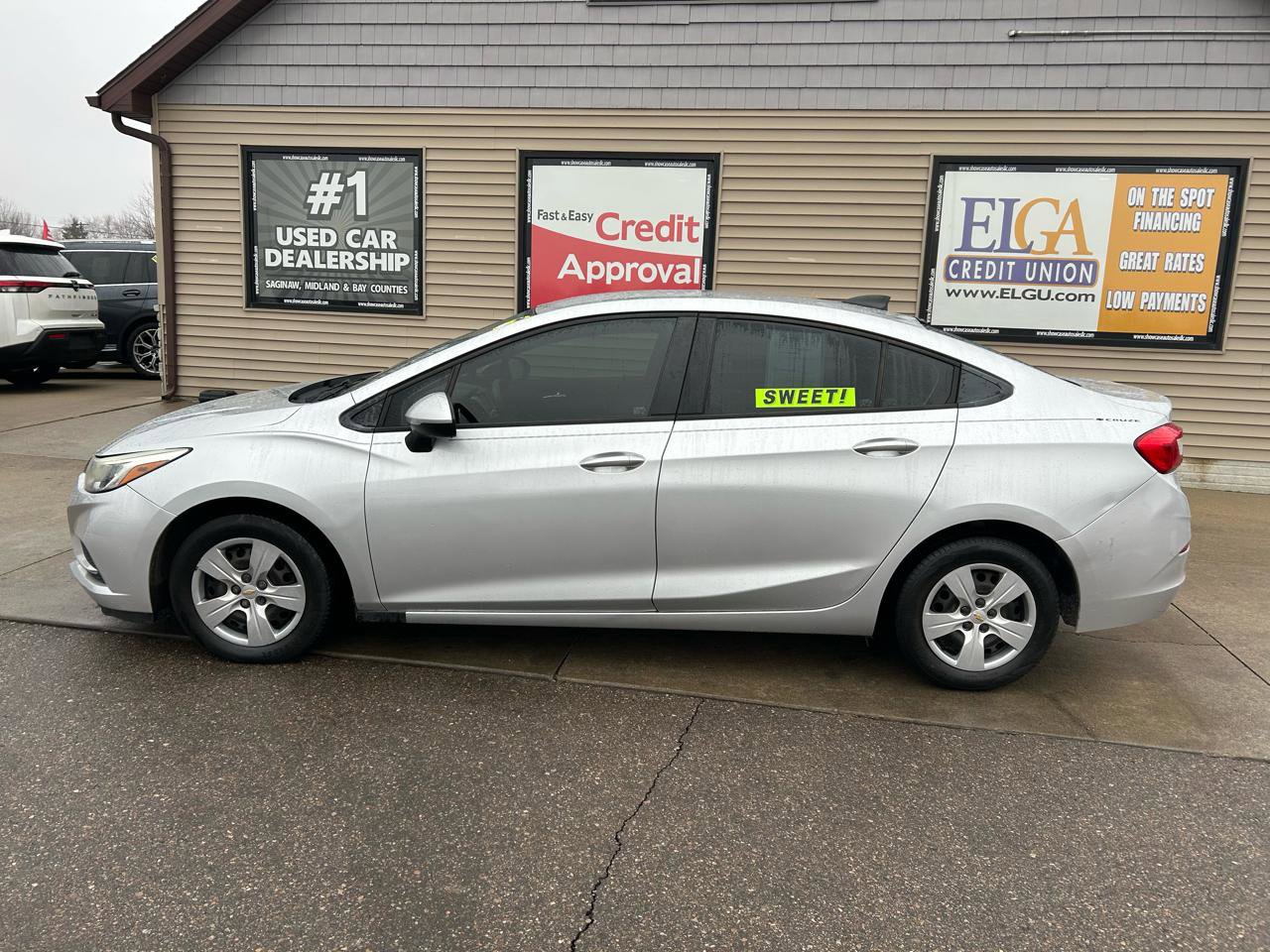 Used 2018 Chevrolet Cruze LS image 8
