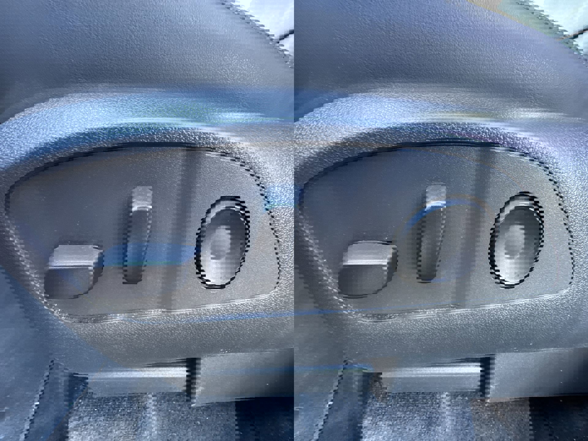 Used 2024 GMC Acadia Elevation w/ Luxury Package image 12