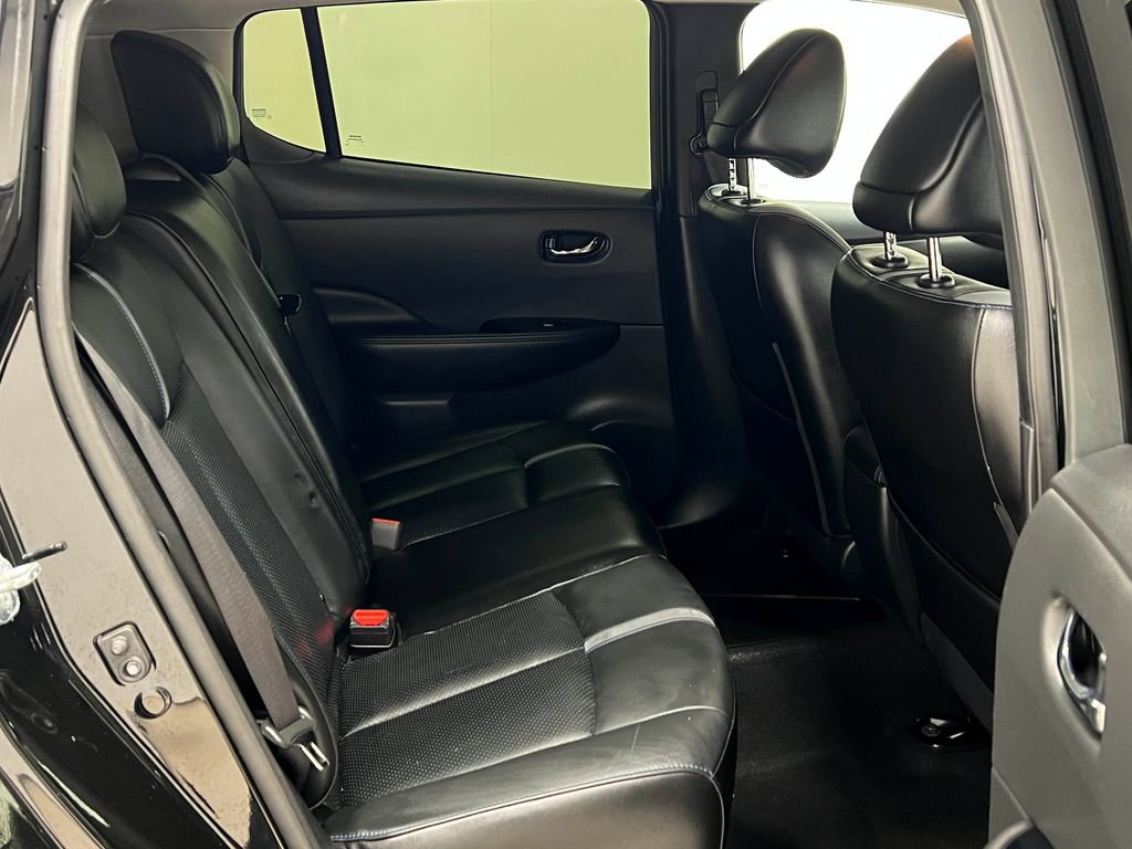 Used 2018 Nissan Leaf SL w/ SL Technology Package FWD image 32