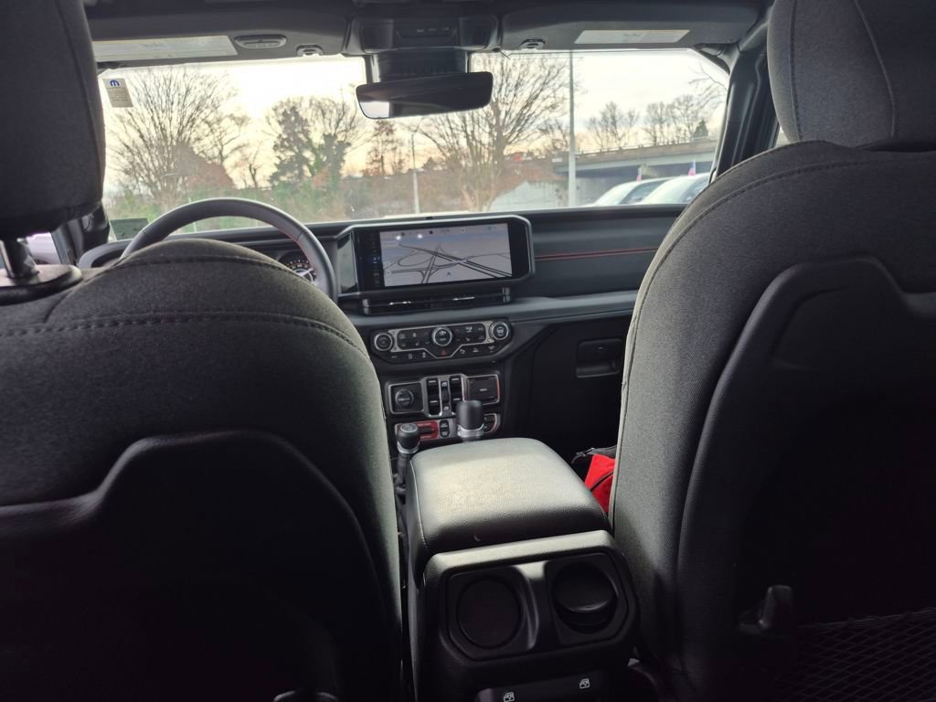 Used 2024 Jeep Wrangler Rubicon w/ XTREMEE 35" Tire Package image 17