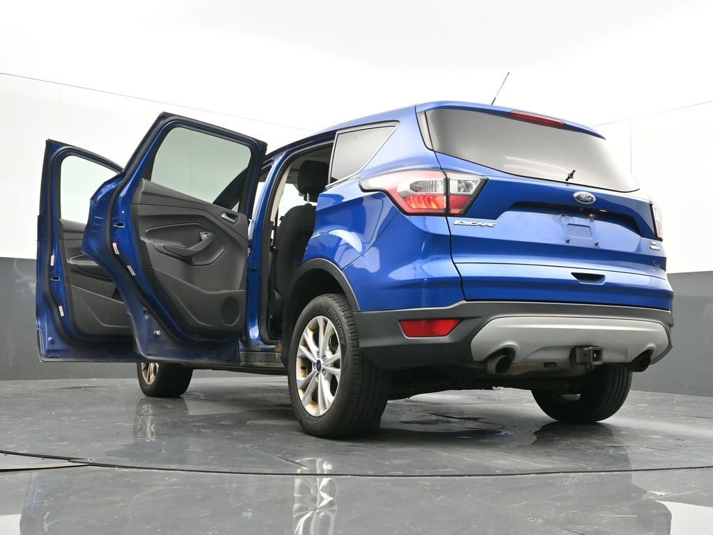 Used 2017 Ford Escape SE image 63