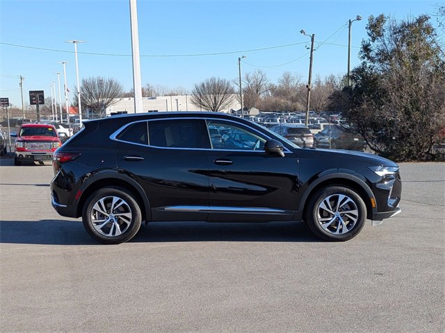 Used 2023 Buick Envision Essence image 2