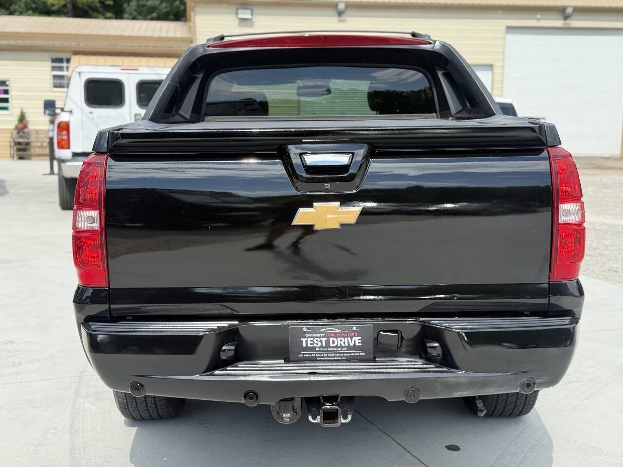 Used 2012 Chevrolet Avalanche LT w/ All-Star Edition RWD image 6