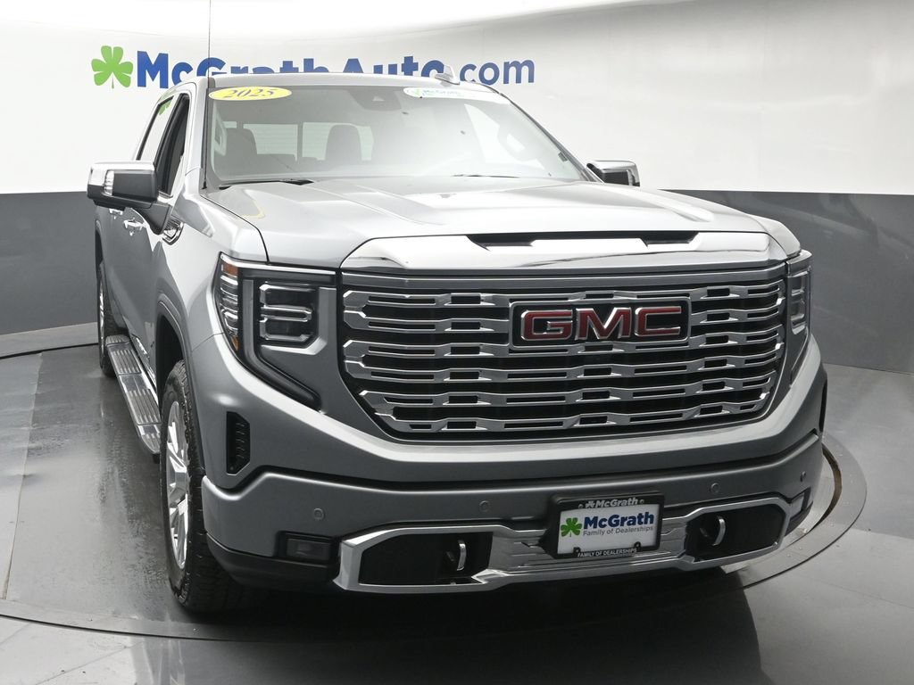 Used 2025 GMC Sierra 1500 Denali w/ Technology Package AWD/4WD image 5