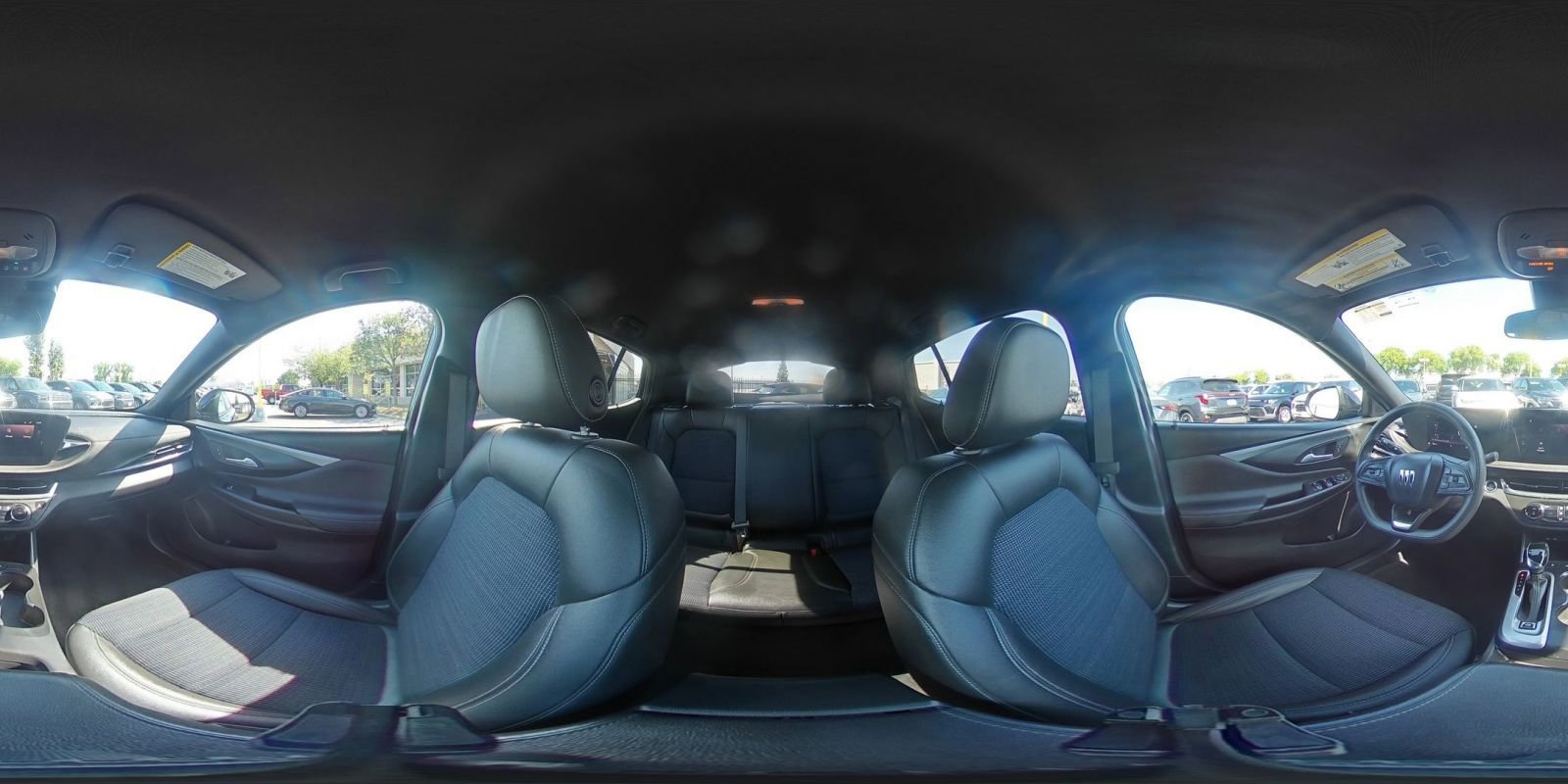 Used 2025 Buick Envista Preferred image 42