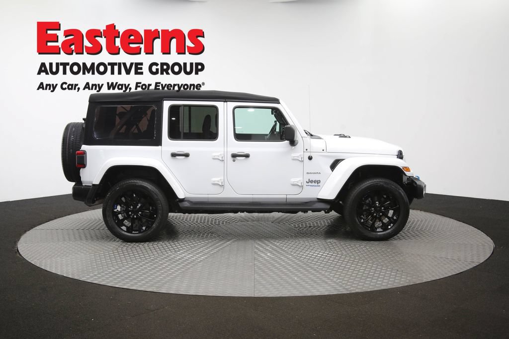 Used 2022 Jeep Wrangler Unlimited Sahara w/ Cold Weather Group AWD/4WD image 46
