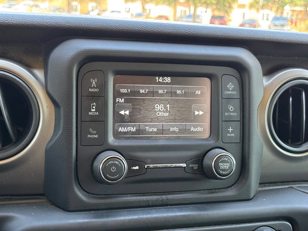 Used 2018 Jeep Wrangler Unlimited Sport AWD/4WD image 19