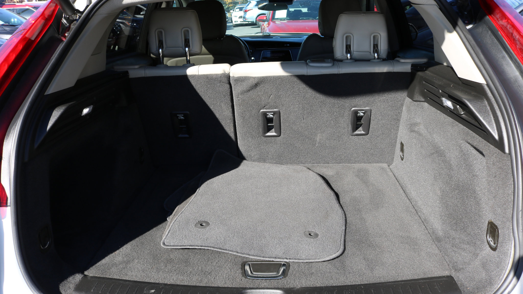 Used 2021 Cadillac XT4 Luxury w/ Cold Weather Package image 39