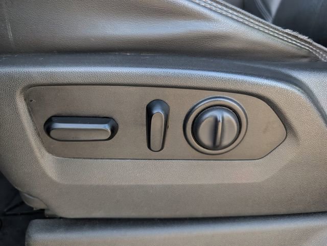 Used 2020 Chevrolet Silverado 1500 High Country w/ Technology Package image 24