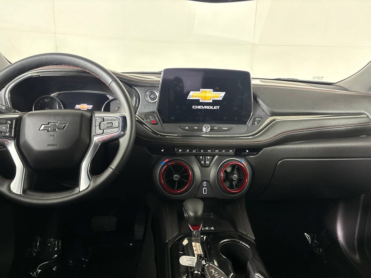 Used 2025 Chevrolet Blazer RS FWD image 24