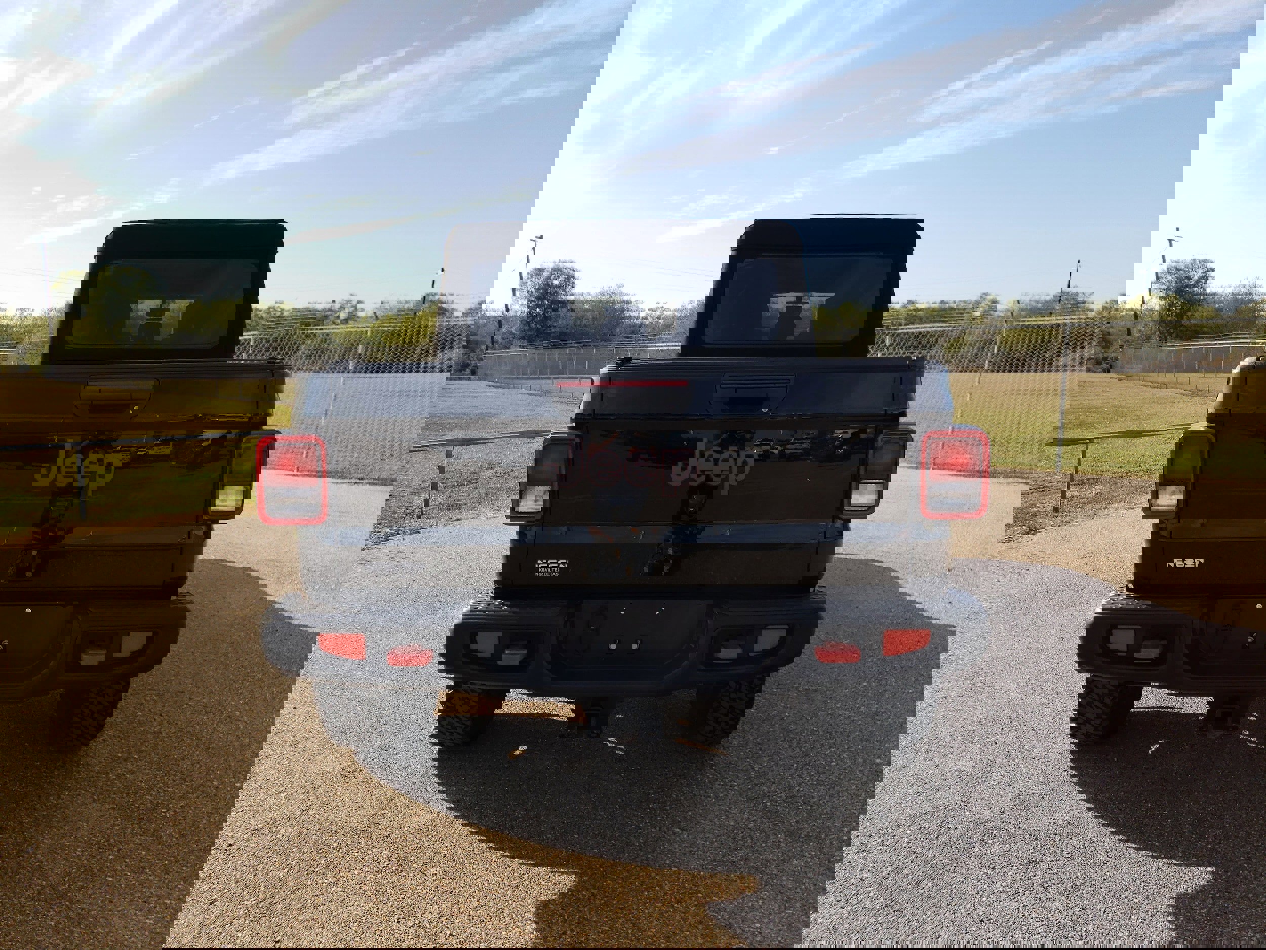 Used 2023 Jeep Gladiator Rubicon w/ Trailer Tow Package image 6