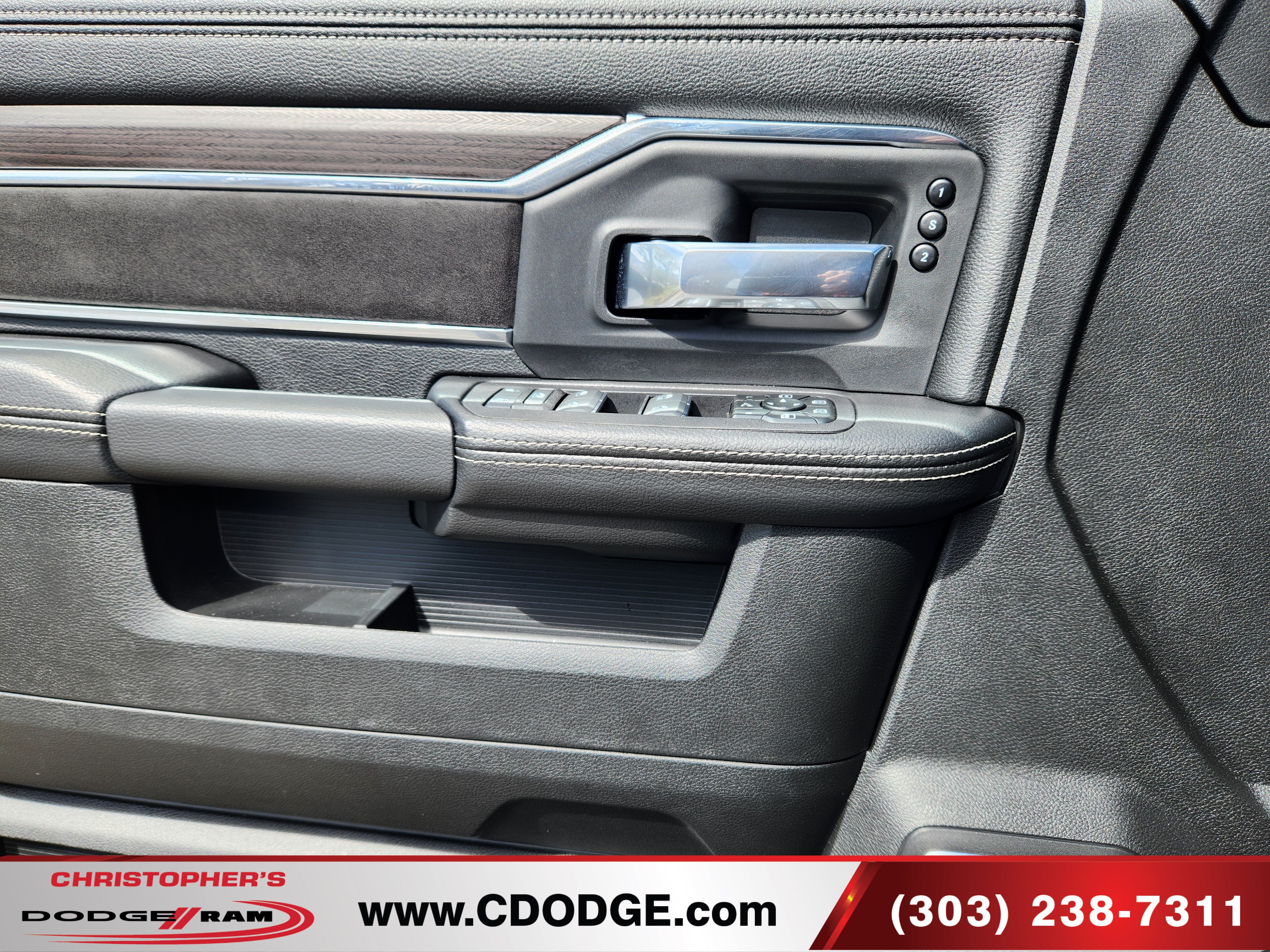 Used 2026 RAM 2500 Laramie AWD/4WD image 13