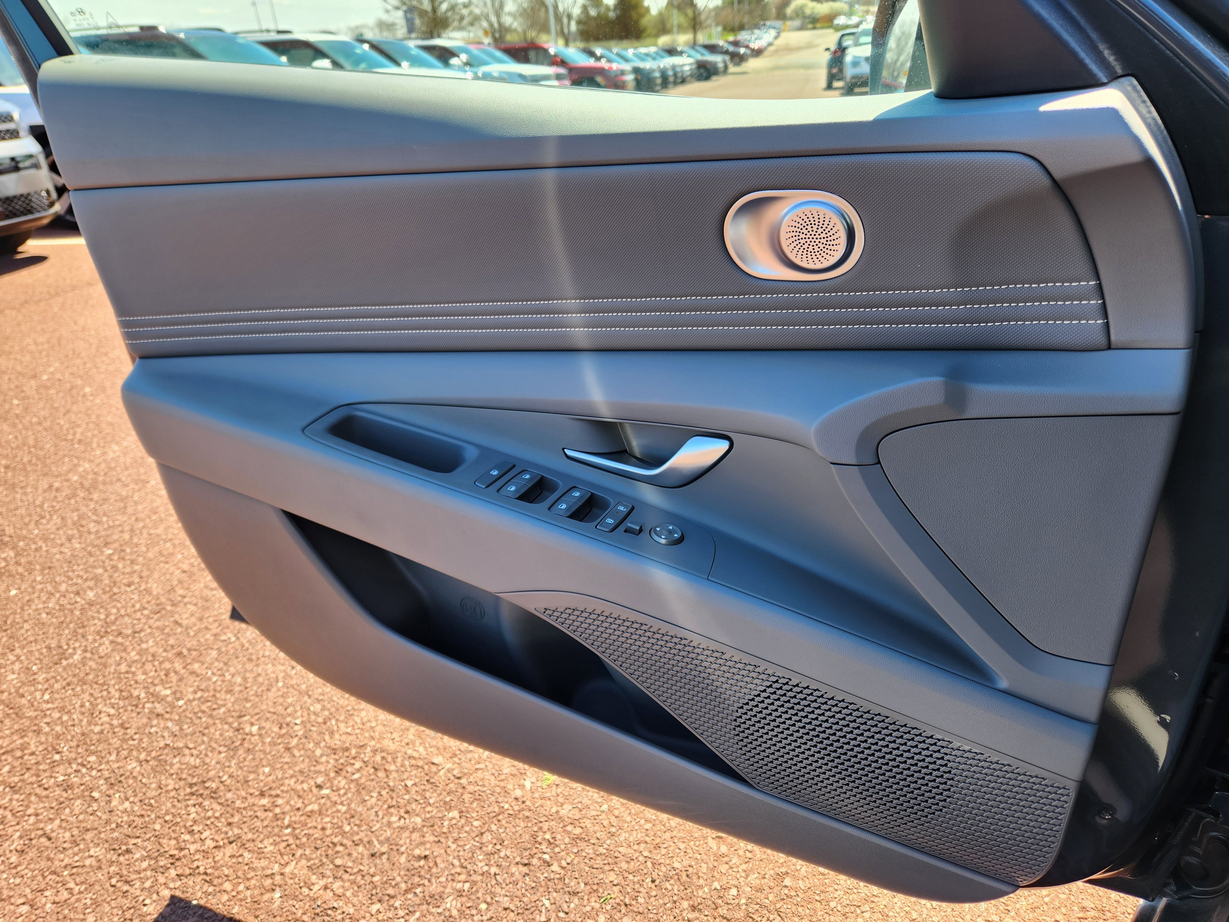 Certified 2025 Hyundai Elantra Sport image 24