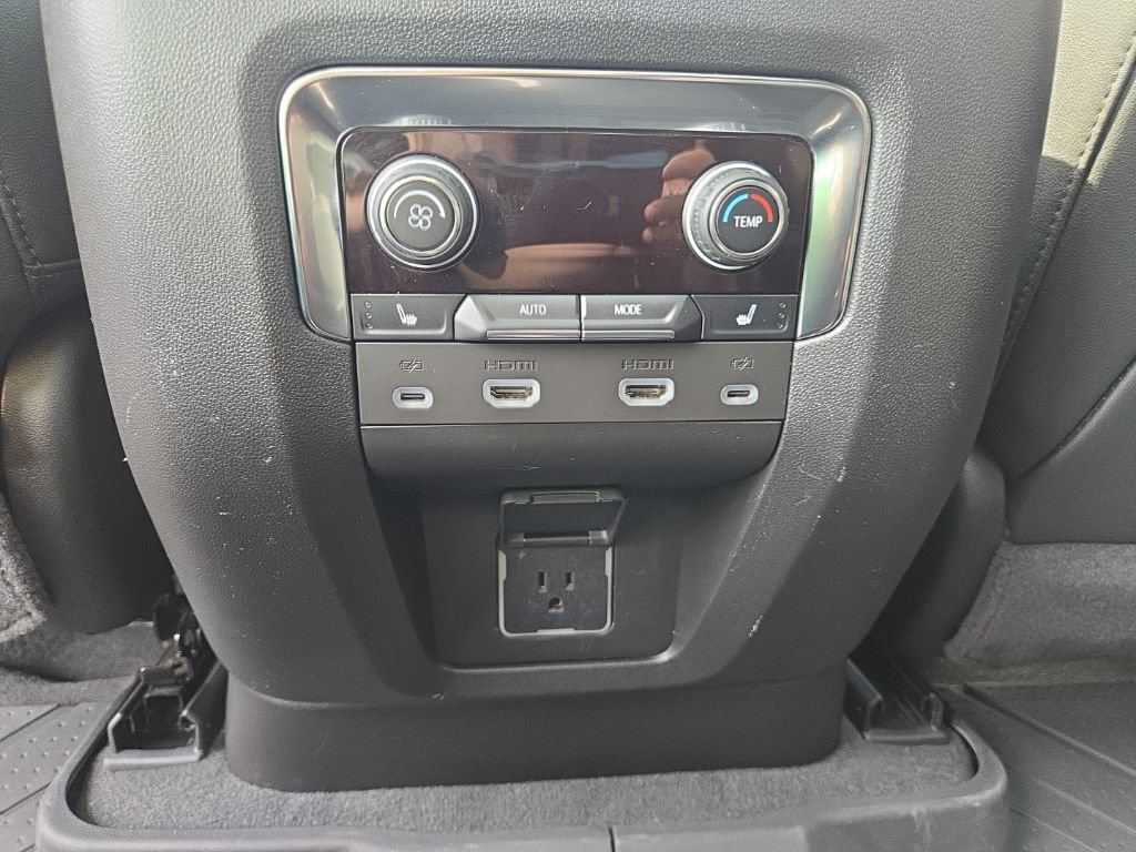 Certified 2024 Chevrolet Tahoe High Country w/ Advanced Technology Package AWD/4WD image 15
