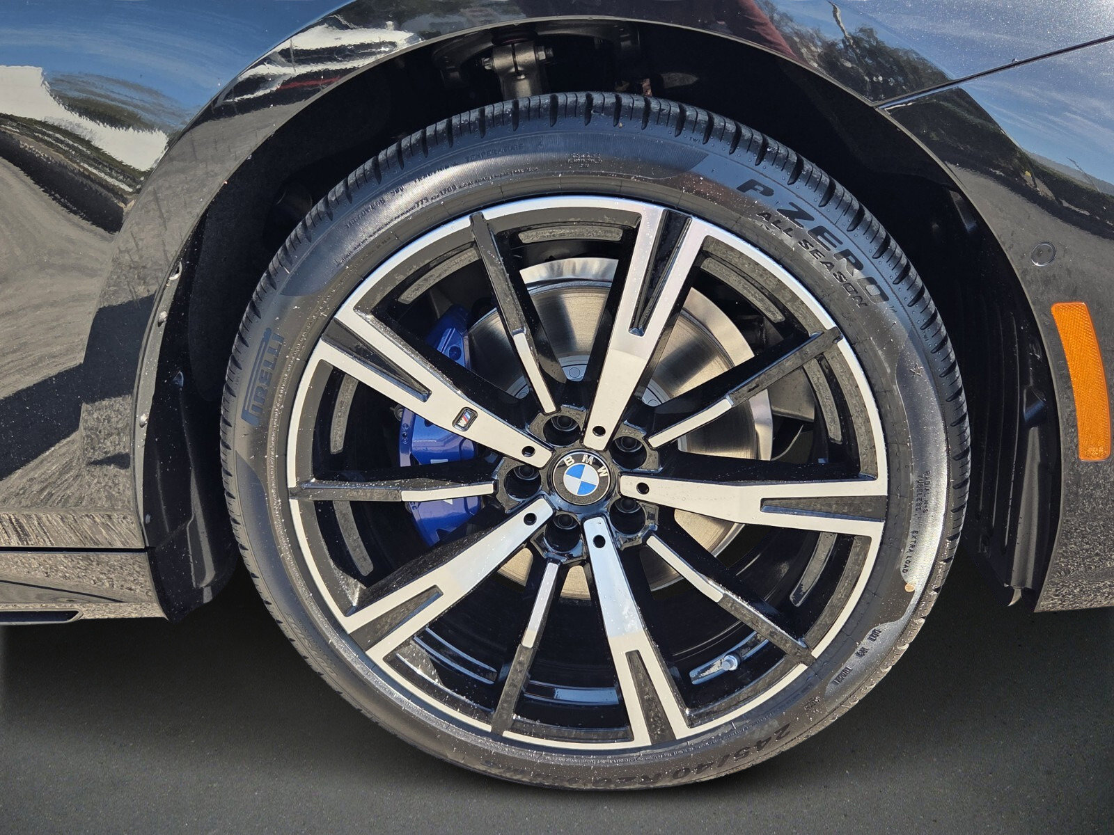 Used 2026 BMW 530i w/ M Sport Package image 9