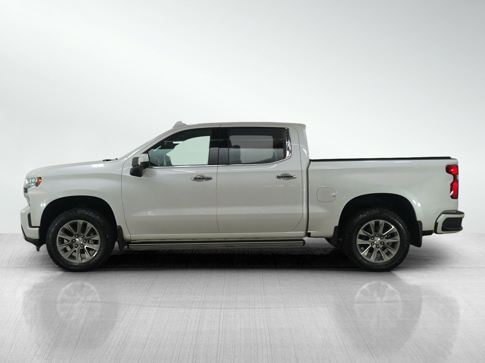 Used 2020 Chevrolet Silverado 1500 High Country image 2