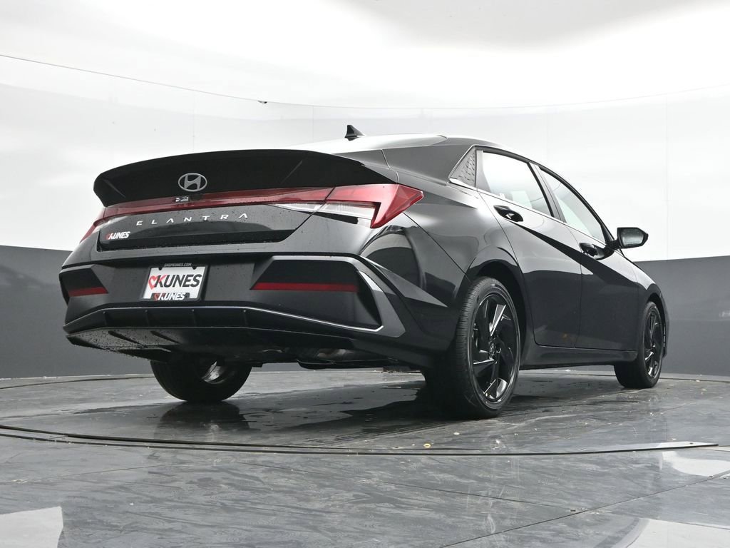 Used 2026 Hyundai Elantra SEL Sport Premium FWD image 46