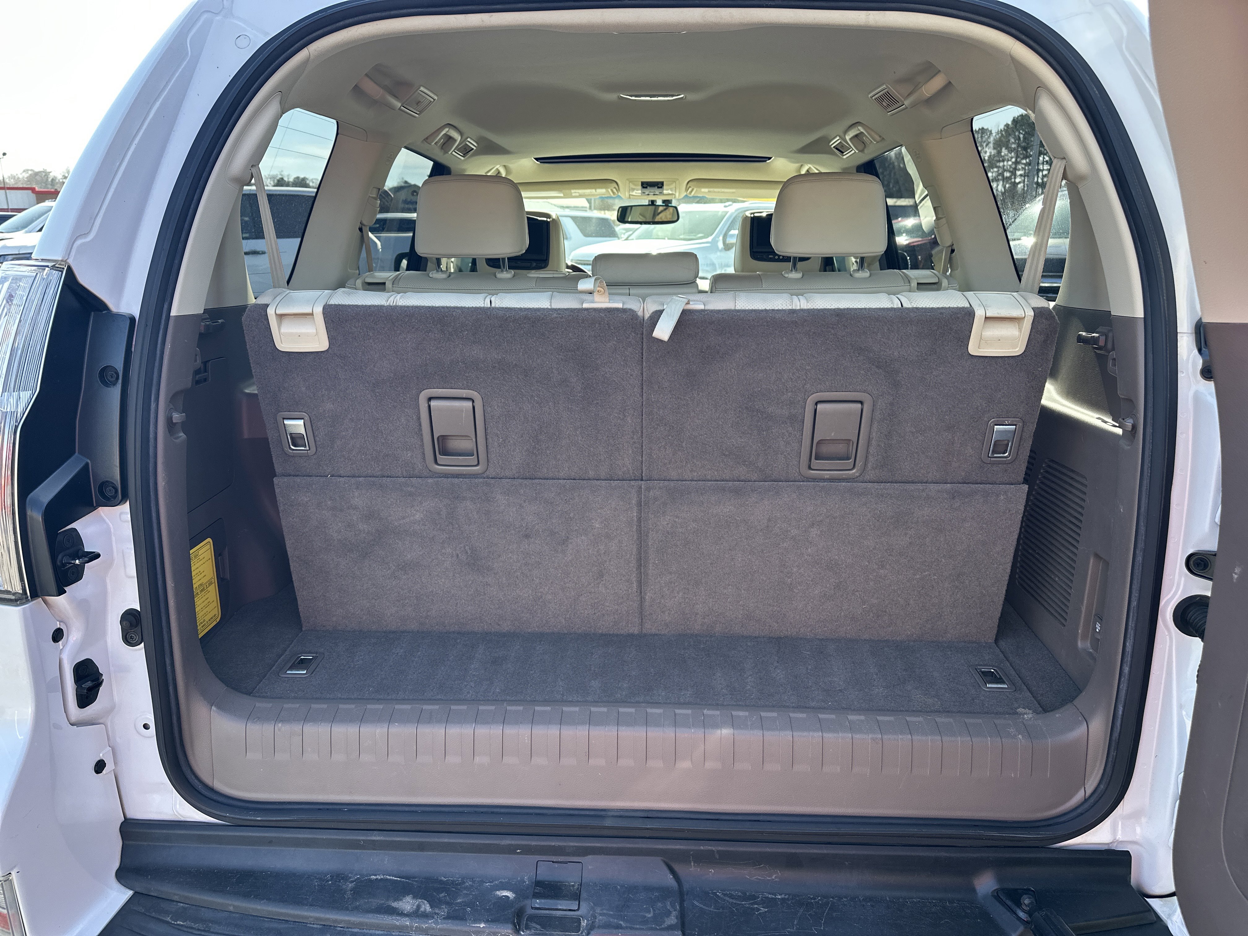 Used 2016 Lexus GX 460 w/ Premium Package image 19