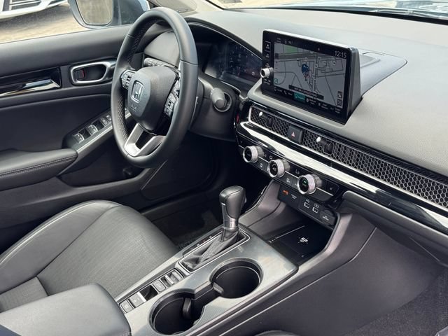 Used 2022 Honda Civic Touring image 9