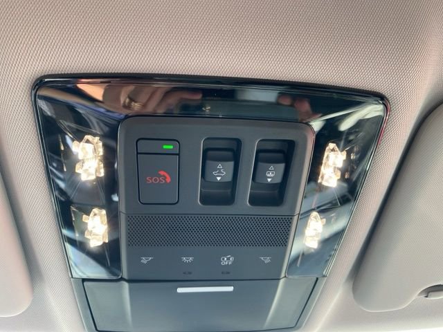 New 2025 Mitsubishi Outlander SE image 32