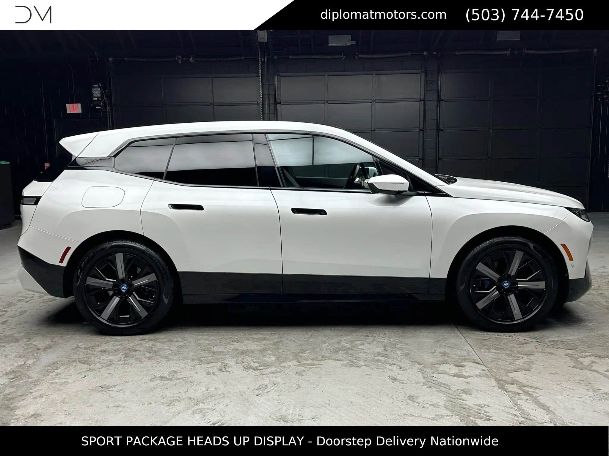 Used 2025 BMW iX xDrive50 w/ Sport Package image 8