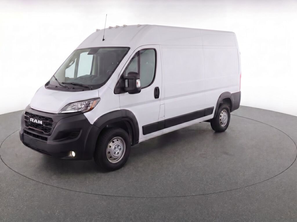 Used 2024 RAM ProMaster 2500 w/ Convenience Group FWD image 3