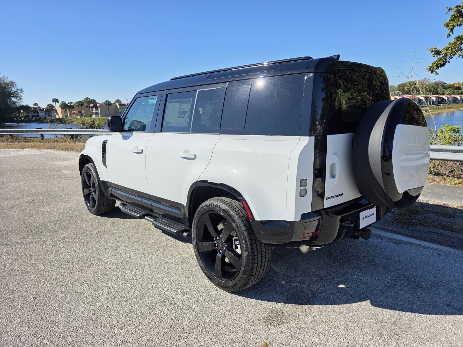 New 2026 Land Rover Defender 110 X-Dynamic SE video 2