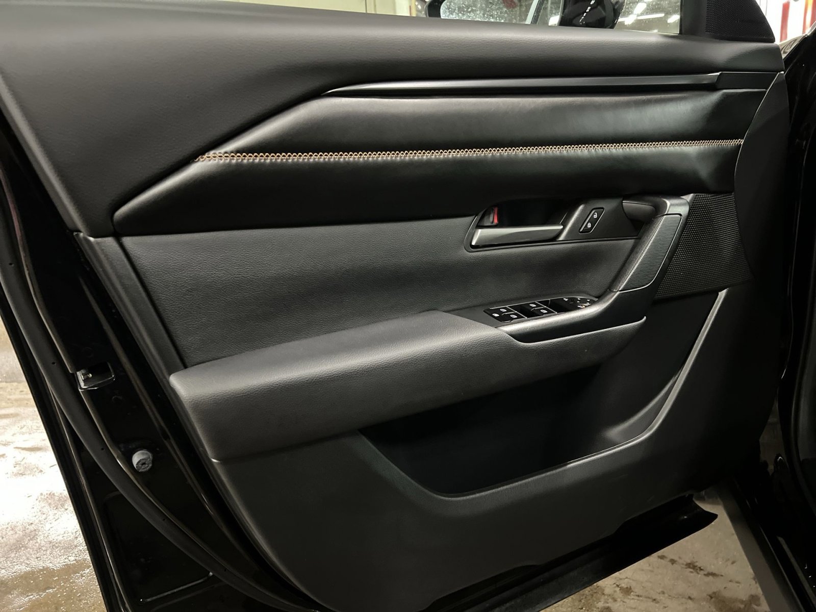 Used 2024 MAZDA CX-50 AWD 2.5 Turbo w/ Weather Package image 14