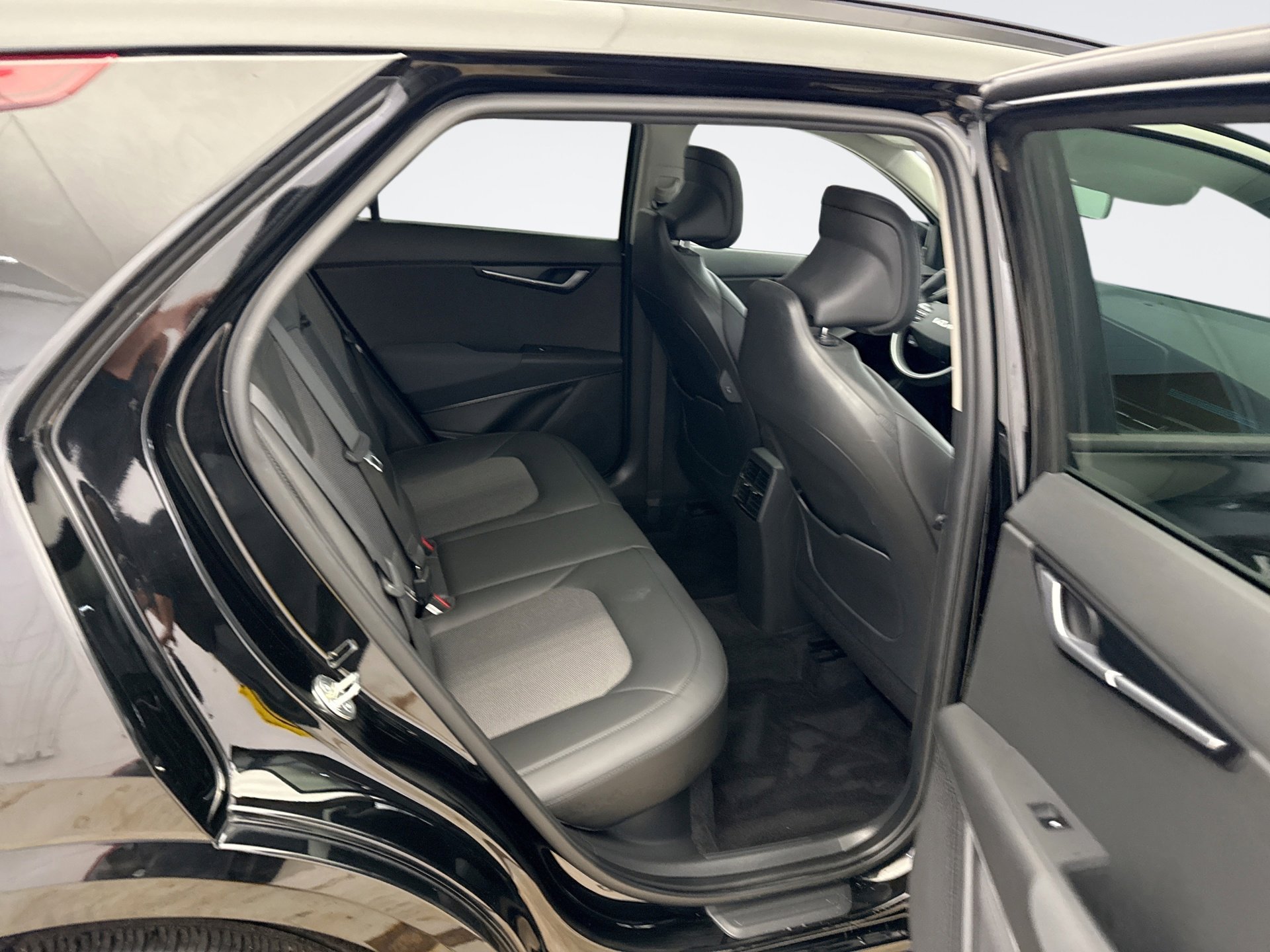 Used 2023 Kia Niro EX Touring FWD image 20