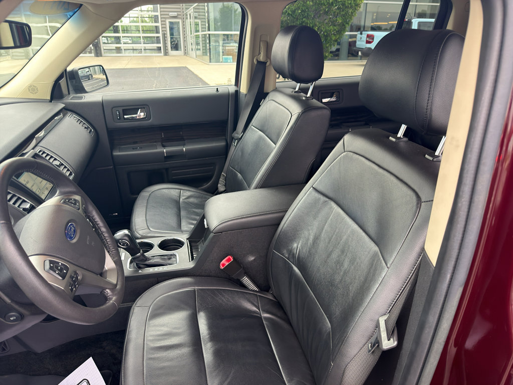 Used 2017 Ford Flex SEL w/ Equipment Group 202A AWD/4WD image 13