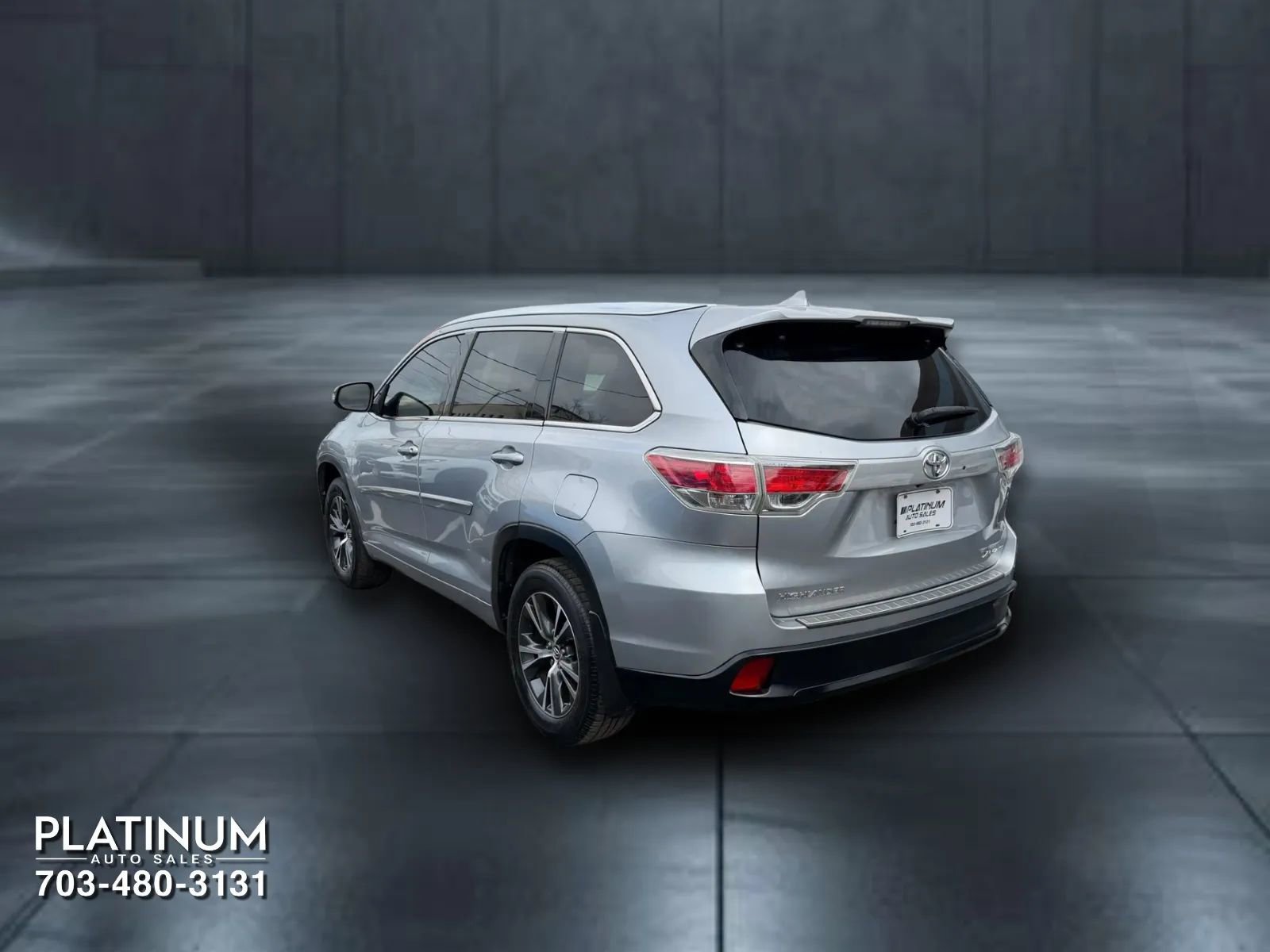 Used 2016 Toyota Highlander XLE image 8