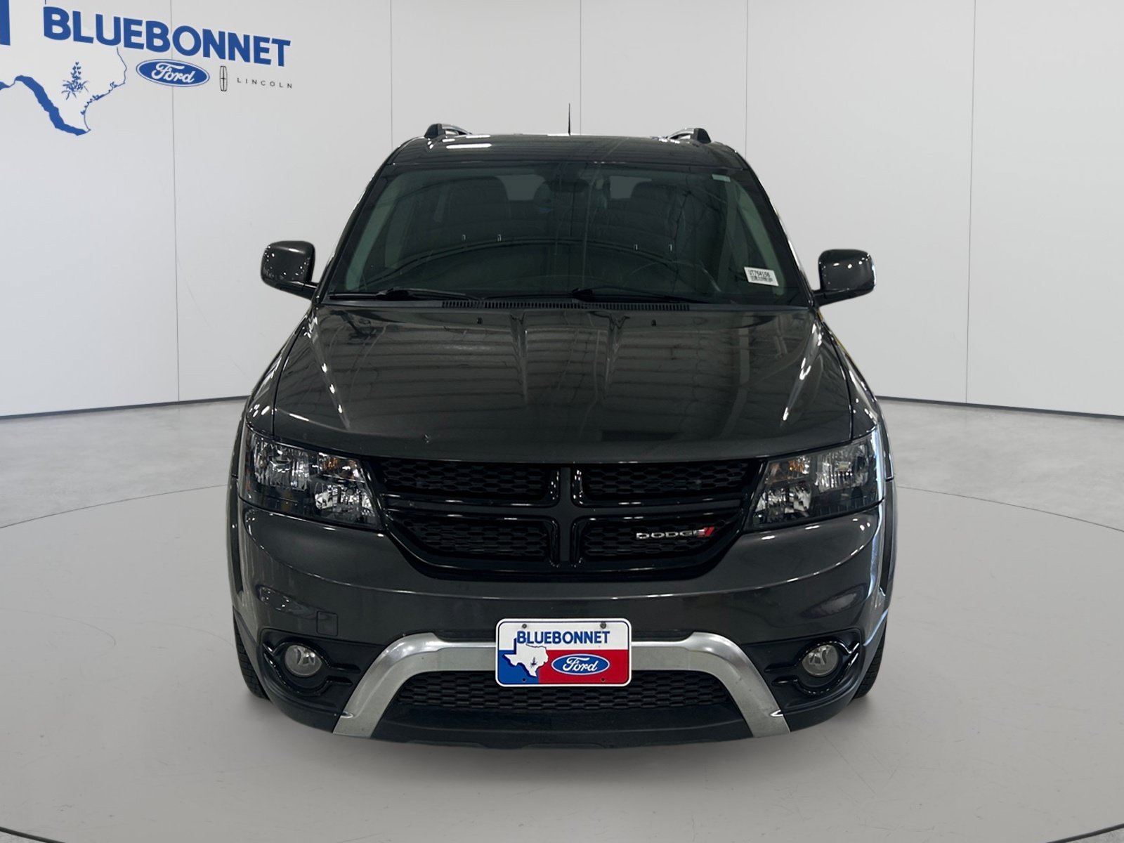 Used 2019 Dodge Journey Crossroad w/ Navigation Group FWD image 2