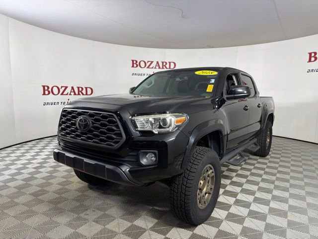 Used 2018 Toyota Tacoma SR5 AWD/4WD image 4