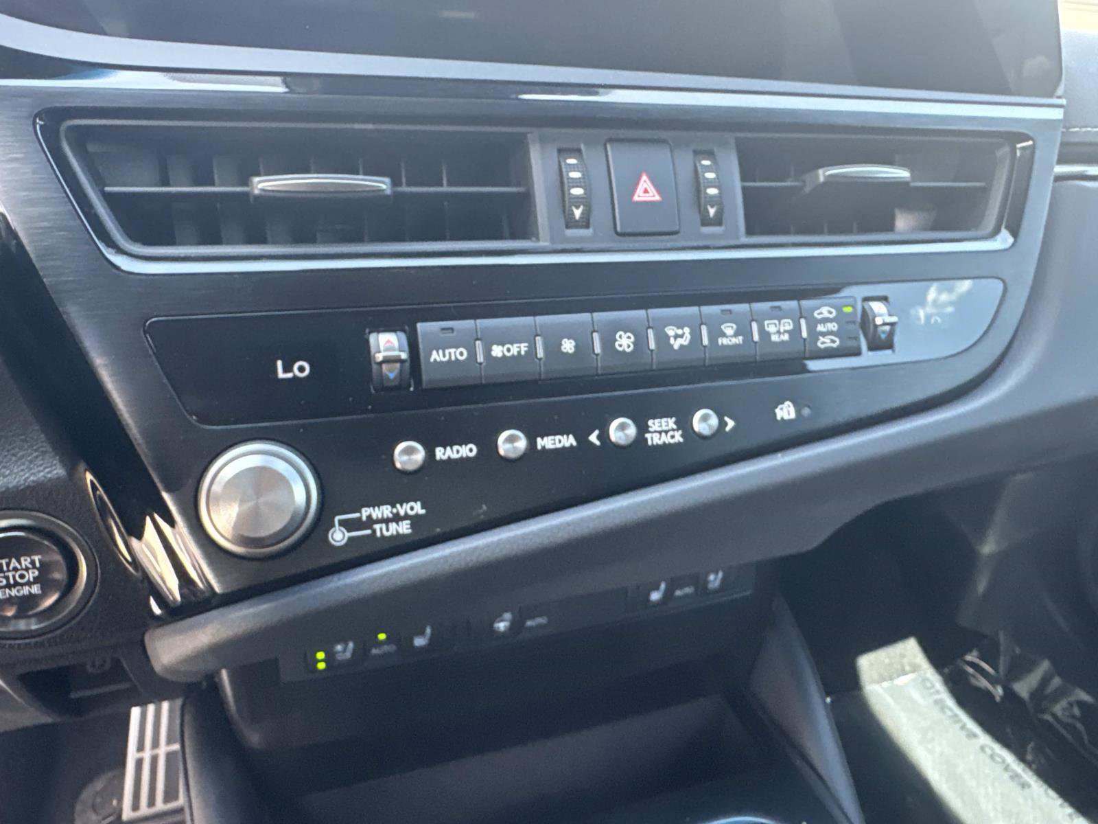 Used 2023 Lexus ES 350 F Sport w/ Accessory Package (Z2) image 22