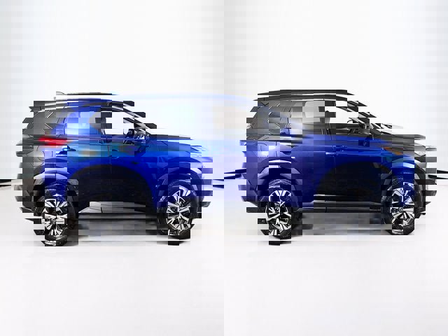 Used 2021 Nissan Rogue SV image 4