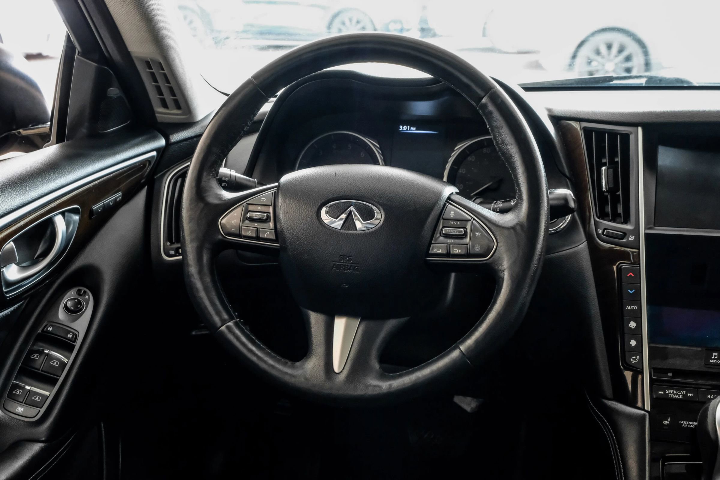 Used 2016 INFINITI Q50 3.0t Premium w/ Driver Assistance Package image 14