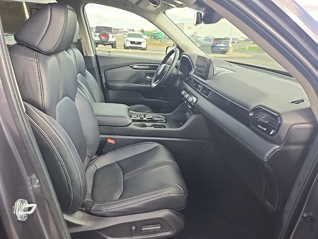 Used 2025 Honda Pilot EX-L image 31