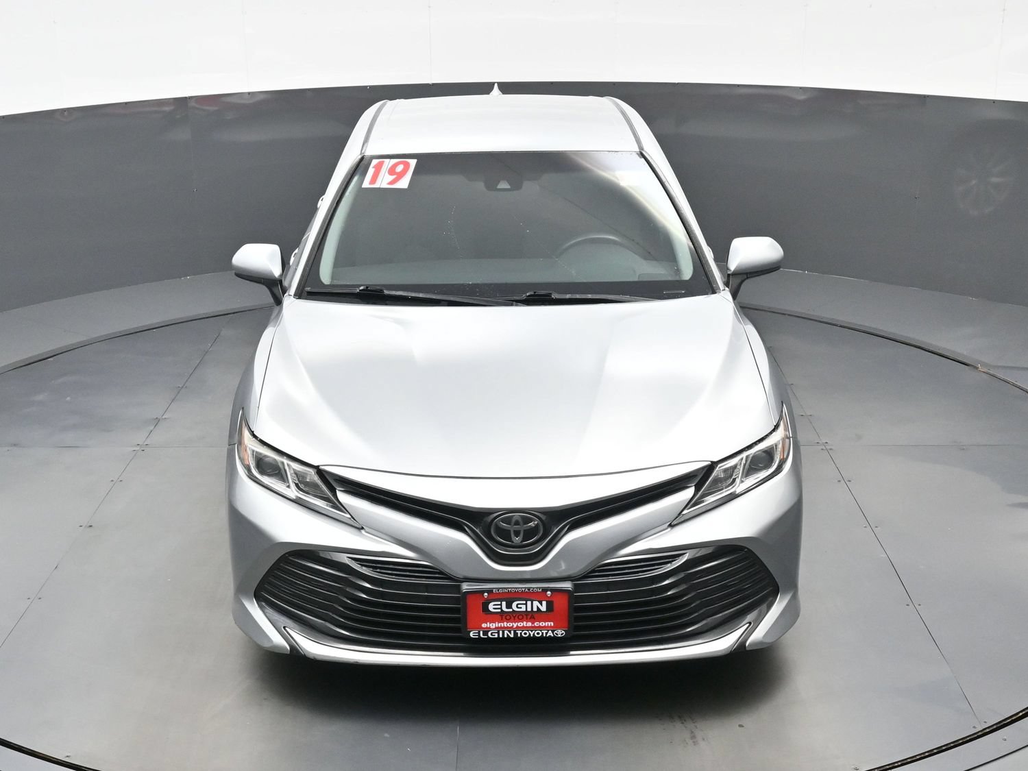 Used 2019 Toyota Camry LE FWD image 34