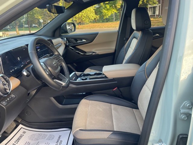 Used 2025 Chevrolet Equinox ACTIV w/ Safety and Technology Package image 14